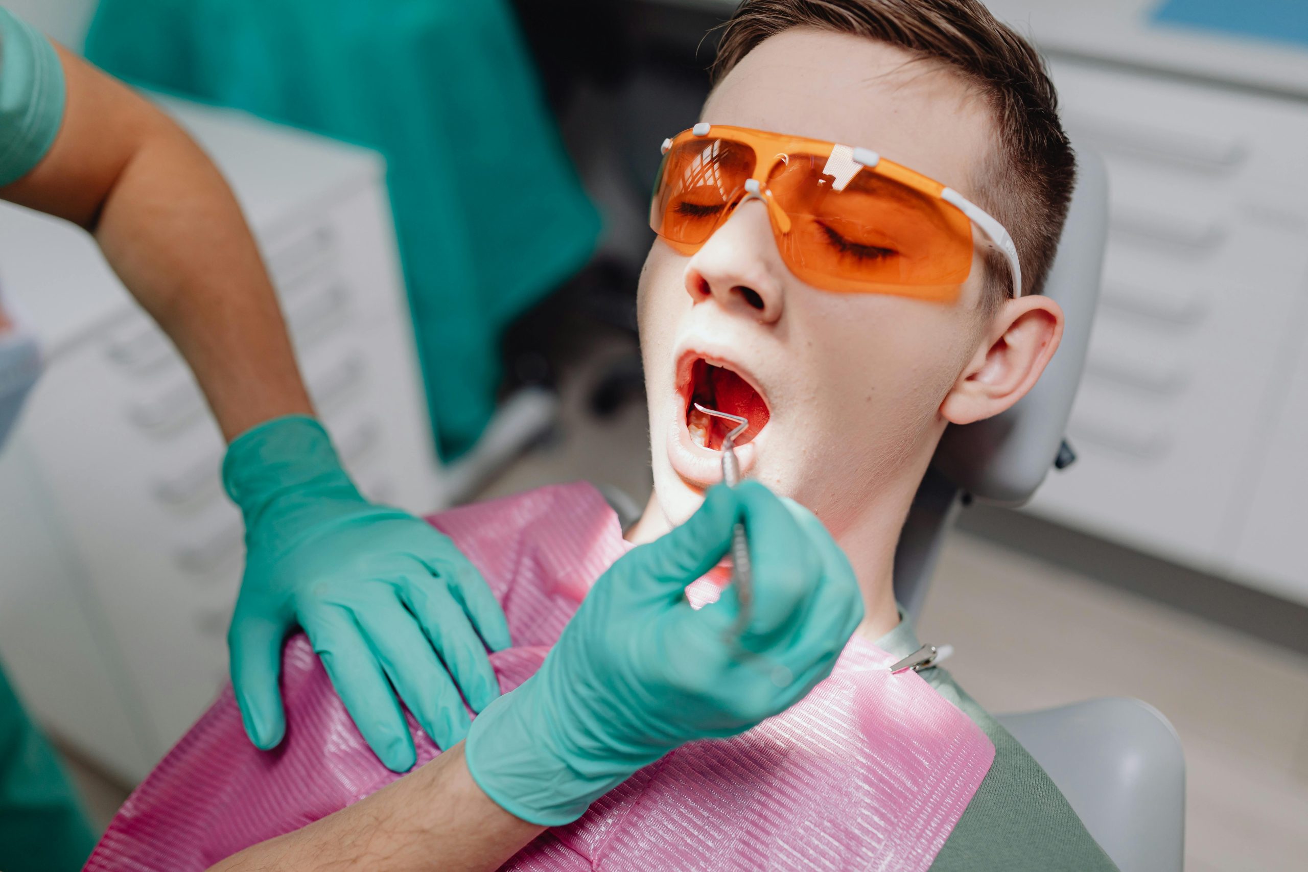 What Do Unhealthy Gums Look Like?